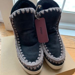 New! Mou Wedge Boots